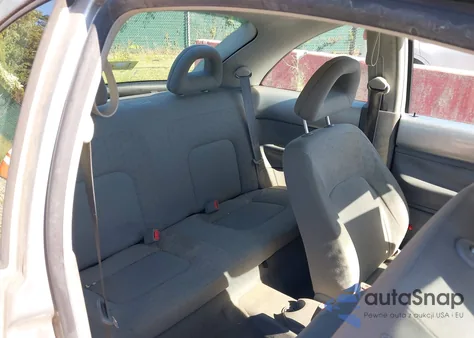 2001 Volkswagen New Beetle Gl from USA, damaged, VIN 3VWBK21C41M424994